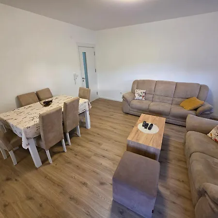 Sweet アパート ノヴィ・パザル